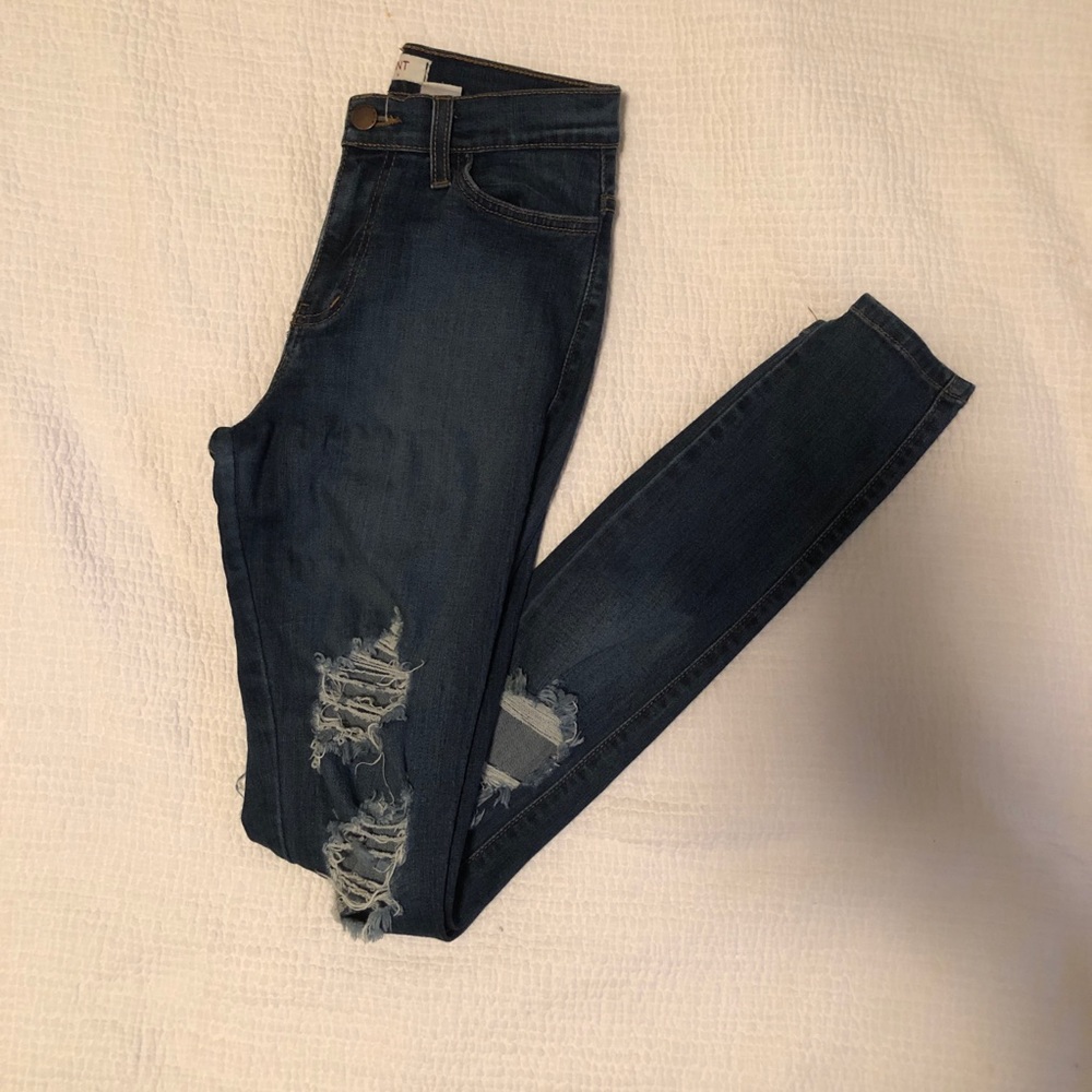 Distressed High Waisted Jeans